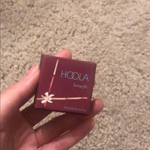 Benefit hoola